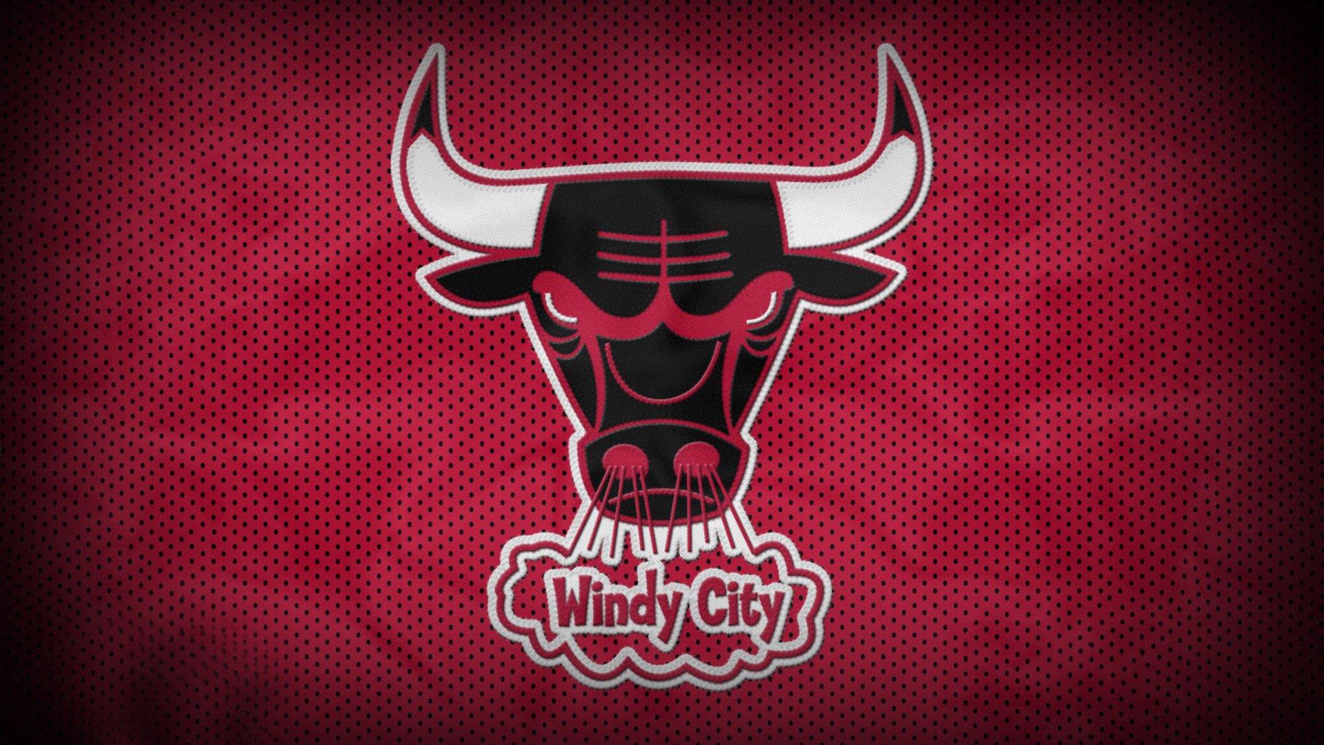 英超争冠白热化，曼城、阿森纳、利物浦三强鼎立，赛季末悬念迭起