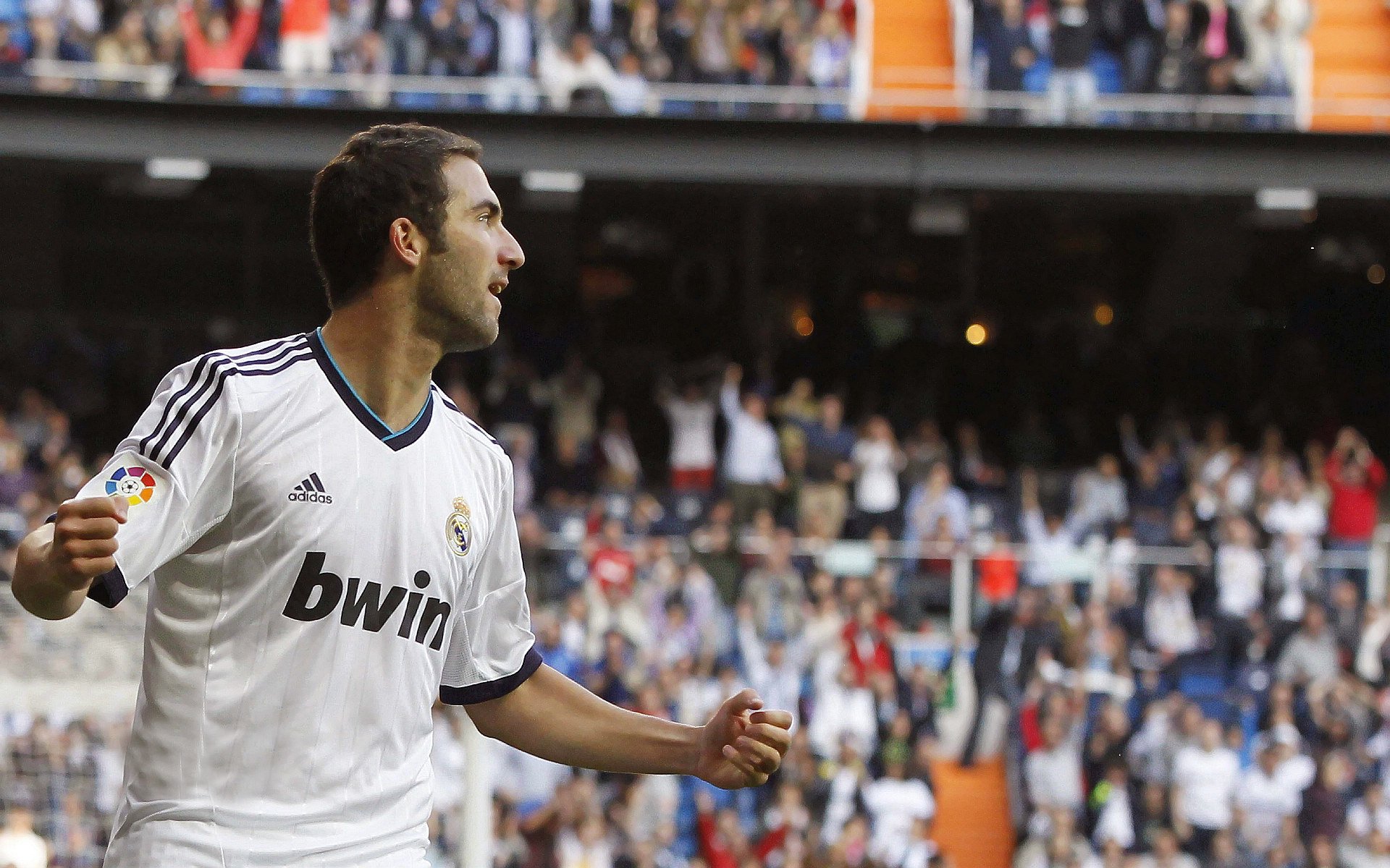 激情四射！全国田径锦标赛接力赛上演巅峰对